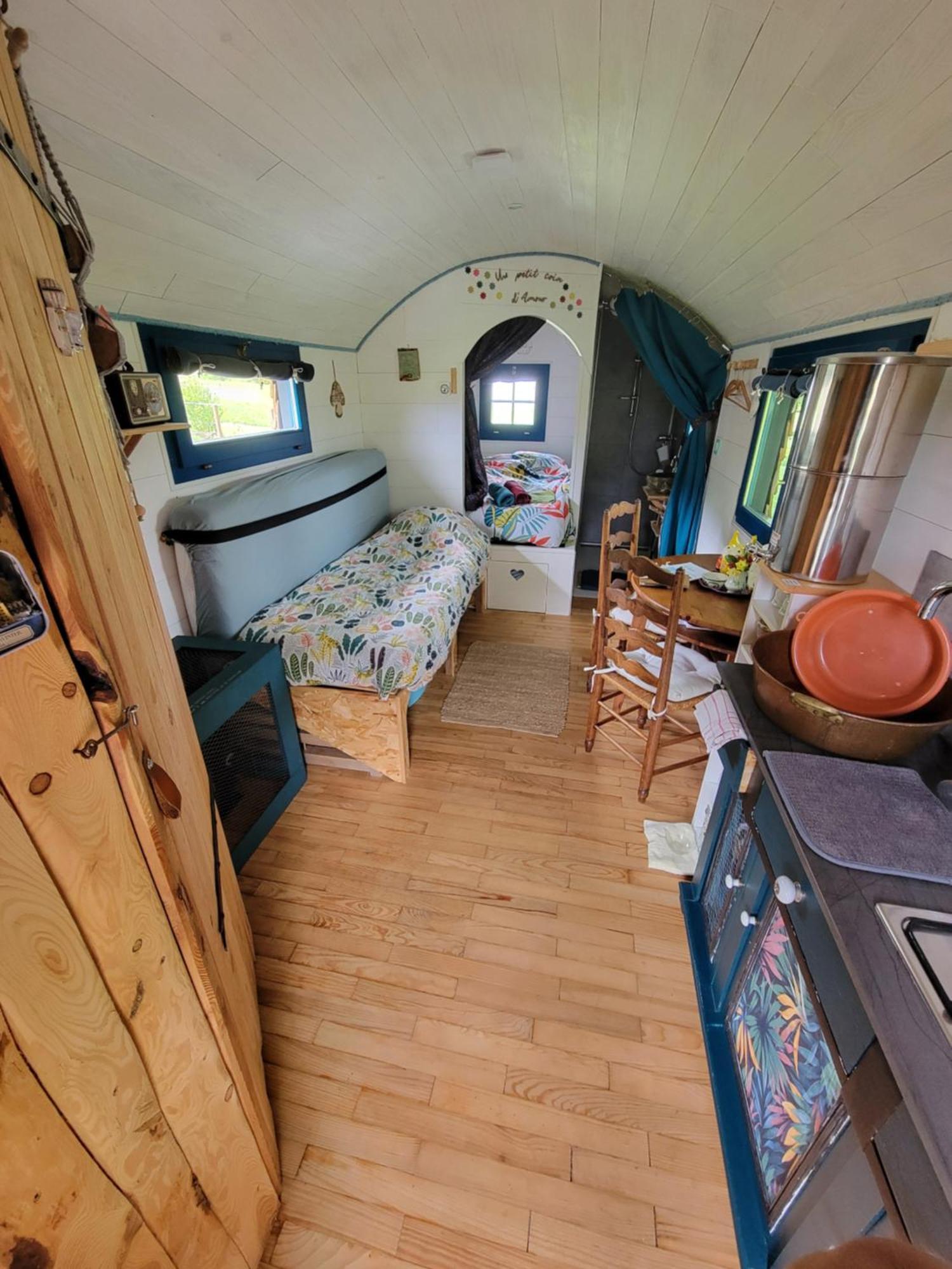 La Roulotte Tiny House Du Mond'Ideal Leval  Kültér fotó