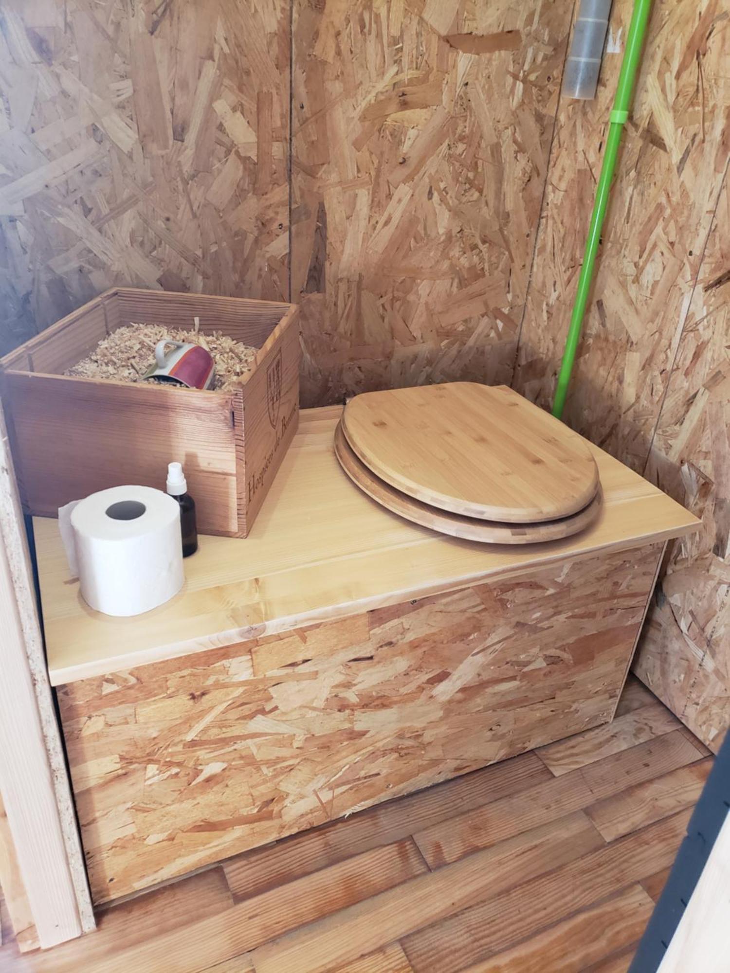 La Roulotte Tiny House Du Mond'Ideal Leval  Kültér fotó