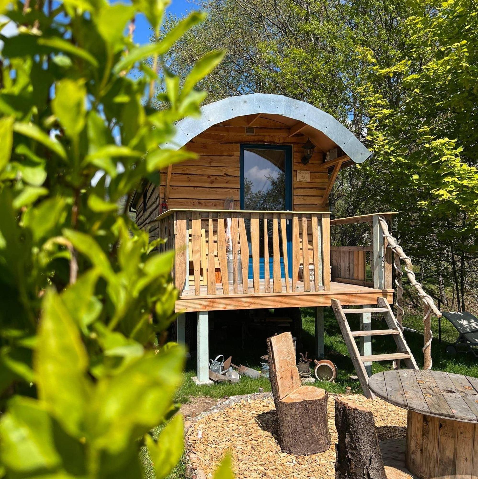 La Roulotte Tiny House Du Mond'Ideal Leval  Kültér fotó