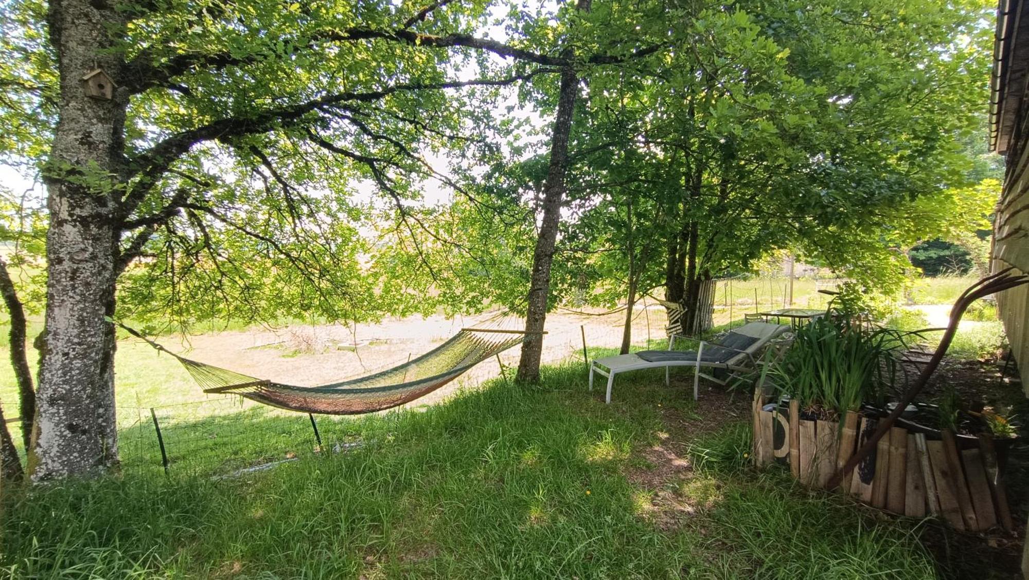 La Roulotte Tiny House Du Mond'Ideal Leval  Kültér fotó